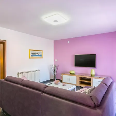 Marijan - A4 Veliki - Mpolo Μεντουλίν